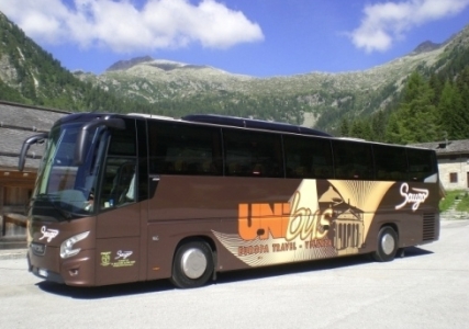 Unibus Europa Travel posti 55+1+Autista · WC: SI · Macchina da Caffè: SI · Cinture di Sicurezza: SI · TV · DVD